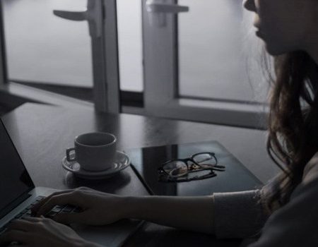 Conteúdo pré-pago: o que é e como ajuda o marketing tech