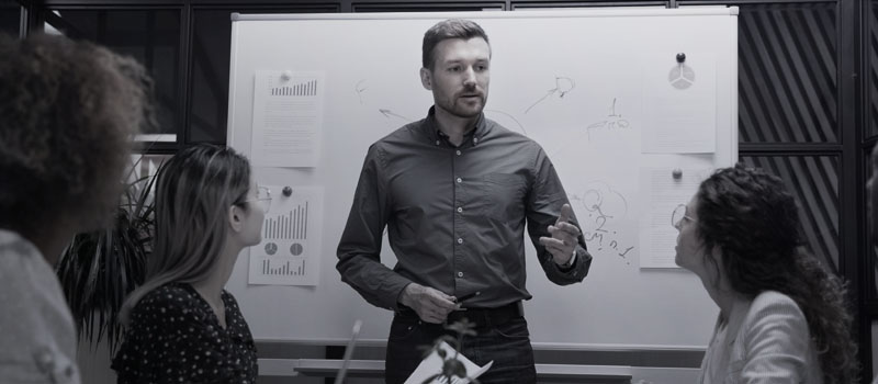 Cursos para o profissional de marketing tech arrasar