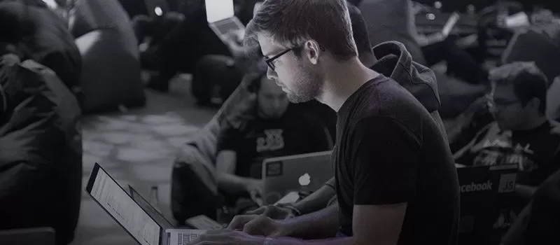 Tenha a ajuda de um especialista em tech content