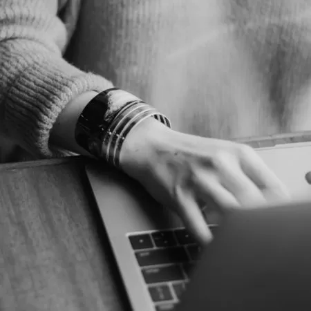 Curadoria de conteúdo versus criação de conteúdo